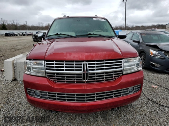 2014 Lincoln Navigator z VIN 5LMJJ2J55EEL06038, wystawiony jako Copart lot #49721105 z przebiegiem 97 659 mil mil oraz Szkoda całkowita • Salvage title. Historia ofert i sprzedaży dostępna na DreamBid. Obrazek 5.