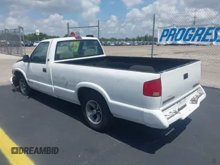 1997 GMC Sonoma with VIN 1GTCS1441VK518317, listed as a IAAI auction lot 42183464 with 75,862 mi miles. Bid and sale history available at carsss.com. Image 3.
