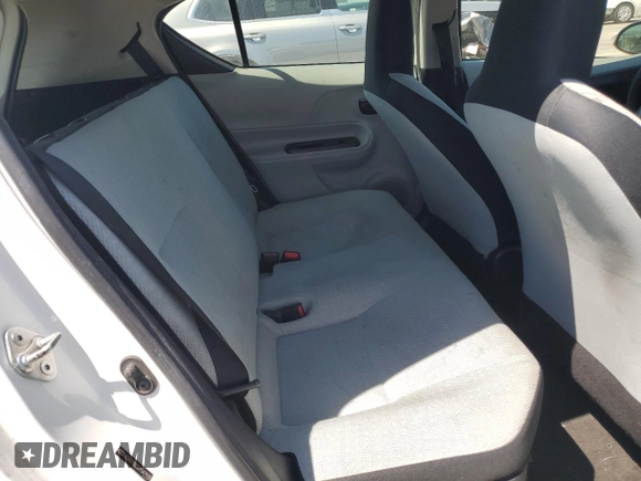 2013 Toyota Prius One with VIN JTDKDTB32D1547938, listed as a Copart auction lot 56397535 with 273,266 mi miles and Clean Title. Bid and sale history available at DreamBid. Image 10.