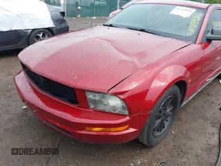 2008 Ford Mustang Deluxe with VIN 1ZVHT80N085193413, listed as a IAAI auction lot 42719826 with 199,618 mi miles and . Bid and sale history available at DreamBid. Image 17.