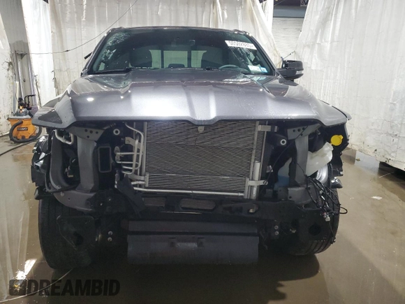 2024 Ram 1500 Big Horn z VIN 1C6RRFBG5RN156763, wystawiony jako Copart lot #50502885 z przebiegiem 8 329 mil mil oraz Szkoda całkowita • Salvage title. Historia ofert i sprzedaży dostępna na DreamBid. Obrazek 5.