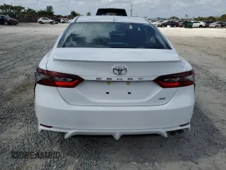 2024 Toyota Camry SE with VIN 4T1G11AK0RU877722, listed as a Copart auction lot 44917674 with 743 mi miles and Clean Title. Bid and sale history available at carsss.com. Image 6.