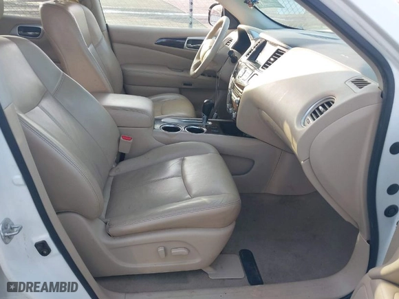 2014 Nissan Pathfinder SV with VIN 5N1AR2MN8EC637263, listed as a IAAI auction lot 41328501 with 139,518 mi miles. Bid and sale history available at carsss.com. Image 5.