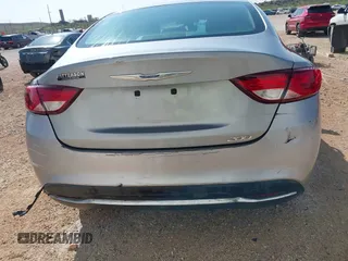 2015 Chrysler 200 Limited with VIN 1C3CCCABXFN621784, listed as a IAAI auction lot 41914473 with 117,313 mi miles. Bid and sale history available at carsss.com. Image 17.