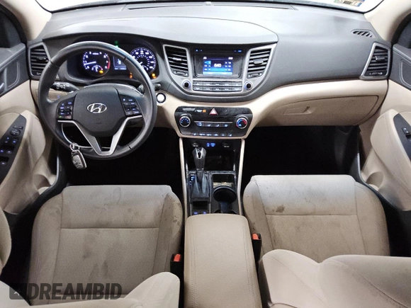2017 Hyundai Tucson Sport z VIN KM8J3CA22HU415298, wystawiony jako Copart lot #57496495 z przebiegiem 67 475 mil mil oraz Czysty tytuł • Clean title. Historia ofert i sprzedaży dostępna na DreamBid. Obrazek 8.