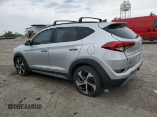 2017 Hyundai Tucson Value z VIN KM8J33A26HU336538, wystawiony jako Copart lot #57103535 z przebiegiem 97 575 mil mil oraz Czysty tytuł • Clean title. Historia ofert i sprzedaży dostępna na DreamBid. Obrazek 2.