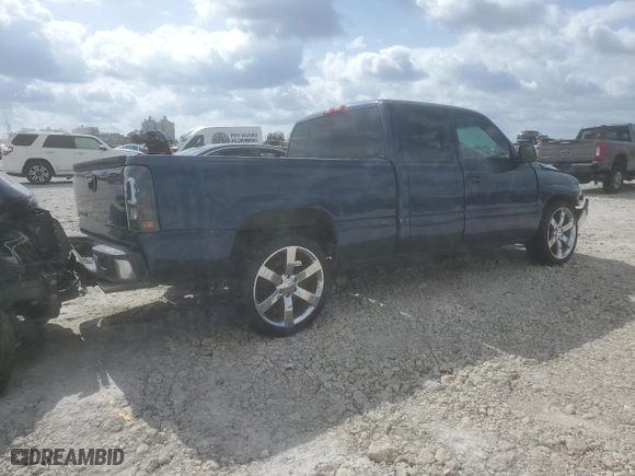 2000 Chevrolet Silverado 1500 LS with VIN 2GCEC19T4Y1146238, listed as a Copart auction lot 49103075 with 0 mi miles and Salvage Title. Bid and sale history available at carsss.com. Image 3.
