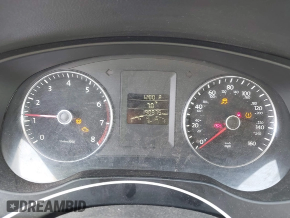 2014 Volkswagen Jetta SE z VIN 3VWD17AJ9EM247789, wystawiony jako IAAI lot #41934417 z przebiegiem 190 975 mil mil oraz . Historia ofert i sprzedaży dostępna na DreamBid. Obrazek 7.