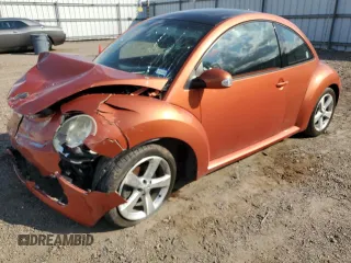 2010 Volkswagen New Beetle Coupe with VIN 3VWRW3AG0AM036544, listed as a Copart auction lot 79032774 with 0 mi miles and Salvage Title. Bid and sale history available at carsss.com. Image 1.