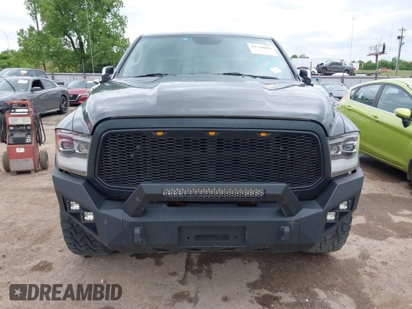 2016 Ram 1500 Laramie z VIN 1C6RR7NM3GS250971, wystawiony jako IAAI lot #42324889 z przebiegiem 120 540 mil mil oraz . Historia ofert i sprzedaży dostępna na DreamBid. Obrazek 12.