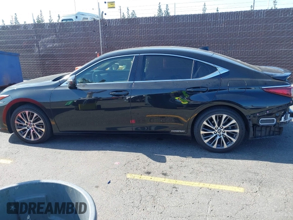 2019 Lexus ES 300h with VIN JTHB21B11K2024098, listed as a IAAI auction lot 42082628 with 92,280 mi miles and . Bid and sale history available at DreamBid. Image 15.