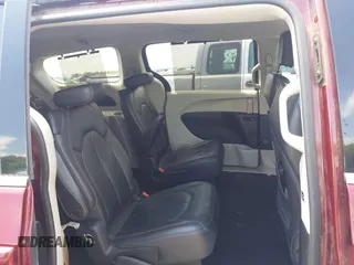 2017 Chrysler Pacifica Touring L with VIN 2C4RC1BG0HR591124, listed as a IAAI auction lot 42138595 with 113,071 mi miles and . Bid and sale history available at DreamBid. Image 8.