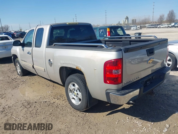 2007 Chevrolet Silverado 1500 LT w/1LT with VIN 1GCEC19017Z500969, listed as a IAAI auction lot 41907955 with 212,259 mi miles. Bid and sale history available at carsss.com. Image 3.