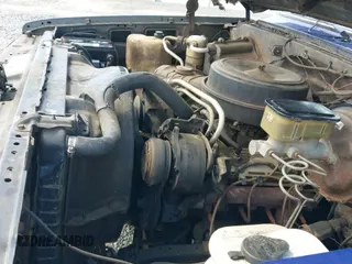 1986 Chevrolet Silverado 1500 z VIN 1GCDC14H4GF395709, wystawiony jako IAAI lot #42027583 z przebiegiem 13 358 mil mil oraz . Historia ofert i sprzedaży dostępna na DreamBid. Obrazek 12.