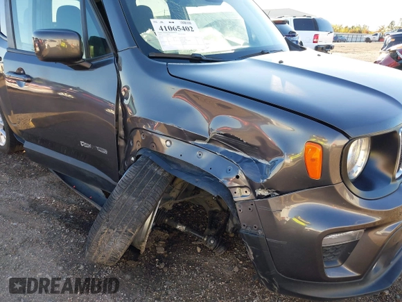 2020 Jeep Renegade Latitude with VIN ZACNJABB8LPL25157, listed as a IAAI auction lot 41065402 with 64,982 mi miles. Bid and sale history available at carsss.com. Image 6.