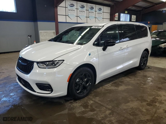 2024 Chrysler Pacifica Hybrid S Appearance Pkg with VIN 2C4RC1S73RR112003, listed as a Copart auction lot 85202754 with 20,070 mi miles and Clean Title. Bid and sale history available at carsss.com. Image 1.