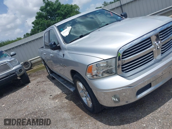 2015 Ram 1500 Outdoorsman z VIN 1C6RR6LT1FS729280, wystawiony jako IAAI lot #42445245 z przebiegiem 175 649 mil mil oraz . Historia ofert i sprzedaży dostępna na DreamBid. Obrazek 1.