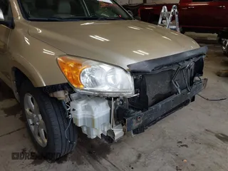 2010 Toyota RAV4 Ltd with VIN JTMDK4DVXAD015429, listed as a IAAI auction lot 41590833 with 1 mi miles. Bid and sale history available at carsss.com. Image 19.