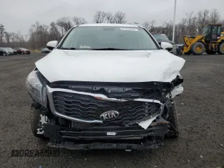 2019 Kia Sorento LX with VIN 5XYPGDA36KG458665, listed as a Copart auction lot 51441815 with 60,637 mi miles and Clean Title. Bid and sale history available at carsss.com. Image 5.