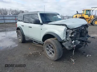 2023 Ford Bronco with VIN 1FMDE5BHXPLA99272, listed as a IAAI auction lot 41771582 with 63,918 mi miles and . Bid and sale history available at DreamBid. Image 1.