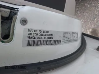 2022 Chrysler Pacifica Touring L with VIN 2C4RC1BG5NR170186, listed as a IAAI auction lot 41422057 with 71,204 mi miles and . Bid and sale history available at DreamBid. Image 9.