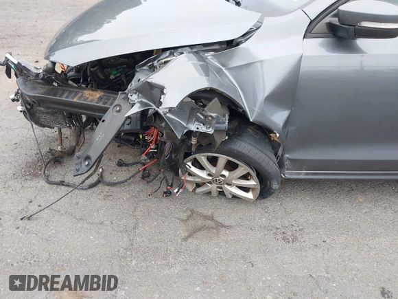 2012 Volkswagen Jetta SE с VIN 3VWDP7AJ3CM412473, выставлен на аукционе IAAI как лот 42440557 с пробегом Не указан миль и . История ставок и продаж доступна на DreamBid. Изображение 13.