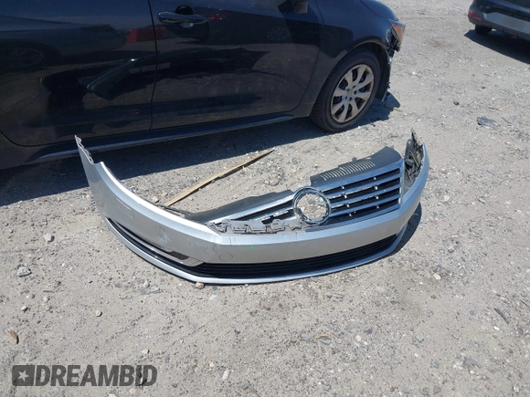 2014 Volkswagen CC Lux with VIN WVWRP7AN9EE504627, listed as a IAAI auction lot 42044187 with 114,153 mi miles and . Bid and sale history available at DreamBid. Image 12.