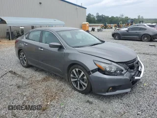 2017 Nissan Altima SR z VIN 1N4AL3AP7HC136120, wystawiony jako Copart lot #57295125 z przebiegiem 84 300 mil mil oraz Szkoda całkowita • Salvage title. Historia ofert i sprzedaży dostępna na DreamBid. Obrazek 4.