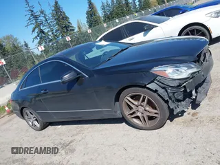 2014 Mercedes-Benz E 350 с VIN WDDKJ5KB8EF247908, выставлен на аукционе IAAI как лот 41916727 с пробегом 179 762 миль миль и . История ставок и продаж доступна на DreamBid. Изображение 14.