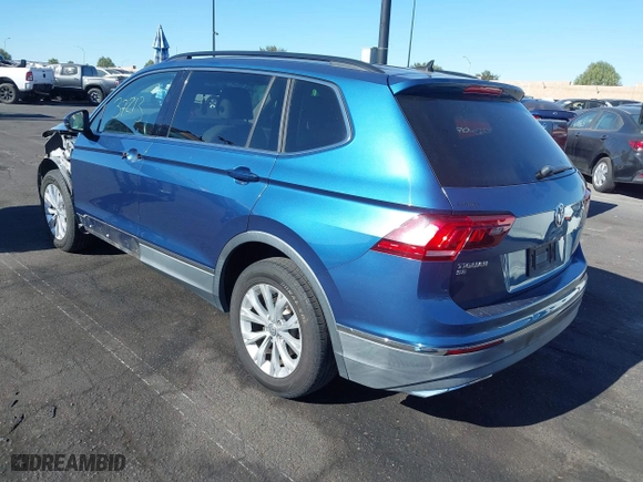2018 Volkswagen Tiguan SEL with VIN 3VV3B7AX4JM001454, listed as a IAAI auction lot 41337213 with 82,624 mi miles. Bid and sale history available at carsss.com. Image 3.