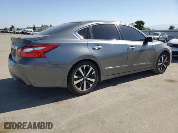 2016 Nissan Altima SR z VIN 1N4AL3AP5GC209029, wystawiony jako Copart lot #55973955 z przebiegiem 131 909 mil mil oraz Szkoda całkowita • Salvage title. Historia ofert i sprzedaży dostępna na DreamBid. Obrazek 3.