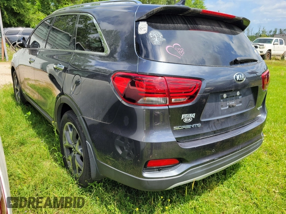 2019 Kia Sorento EX with VIN 5XYPHDA53KG604681, listed as a IAAI auction lot 42208681 with 81,110 mi miles and . Bid and sale history available at carsss.com. Image 3.