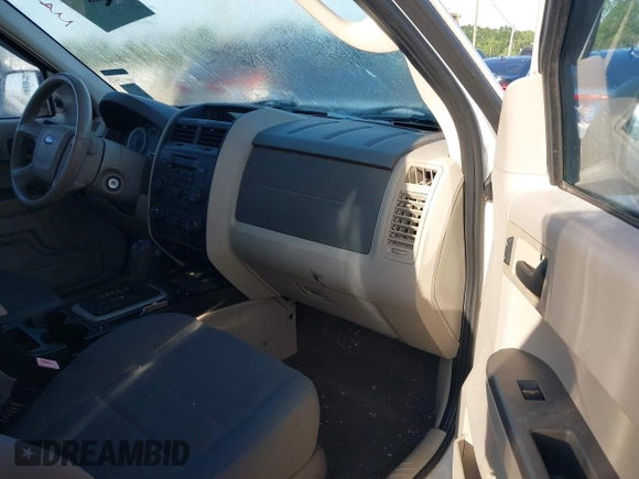 2009 Ford Escape XLS with VIN 1FMCU027X9KC79854, listed as a IAAI auction lot 42131142 with Not provided miles and . Bid and sale history available at DreamBid. Image 5.