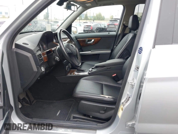 2012 Mercedes-Benz GLK GLK 350 with VIN WDCGG5GB0CF892387, listed as a IAAI auction lot 42031687 with 123,587 mi miles. Bid and sale history available at carsss.com. Image 5.