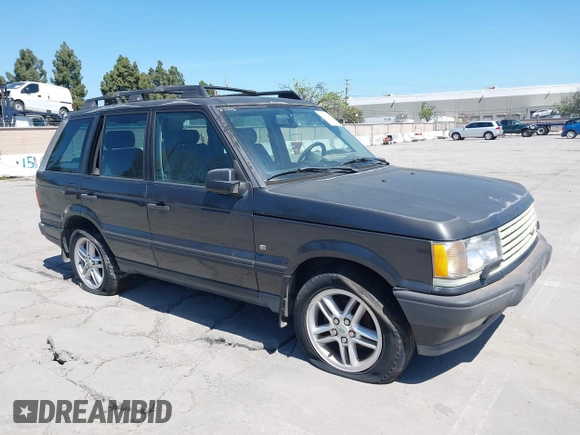2000 Land Rover Range Rover with VIN SALPV1648YA431684, listed as a IAAI auction lot 41990185 with 130,210 mi miles and . Bid and sale history available at DreamBid. Image 1.