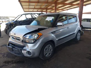 2012 Kia Soul with VIN KNDJT2A59C7400121, listed as a IAAI auction lot 42058012 with 83,059 mi miles. Bid and sale history available at carsss.com. Image 17.