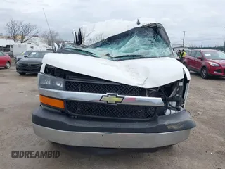 2016 Chevrolet Express Passenger LT with VIN 1GAZGPFG2G1202352, listed as a IAAI auction lot 41699012 with Not provided miles and . Bid and sale history available at DreamBid. Image 11.
