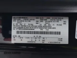 2022 Ford Transit Cargo z VIN 1FTBR3U85NKA64644, wystawiony jako IAAI lot #41006811 z przebiegiem 101 658 mil mil oraz . Historia ofert i sprzedaży dostępna na DreamBid. Obrazek 9.
