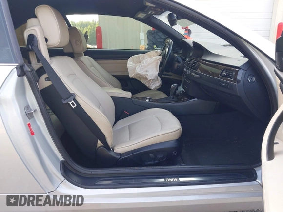 2013 BMW 3 Series 328i с VIN WBADW7C55DE734414, выставлен на аукционе IAAI как лот 42685123 с пробегом 72 180 миль миль и . История ставок и продаж доступна на DreamBid. Изображение 5.