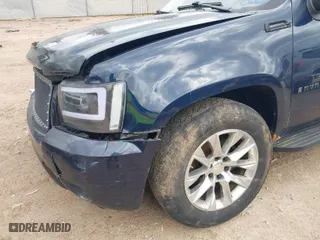 2008 Chevrolet Avalanche LTZ with VIN 3GNFK12348G263981, listed as a IAAI auction lot 41969035 with 246,182 mi miles. Bid and sale history available at carsss.com. Image 12.