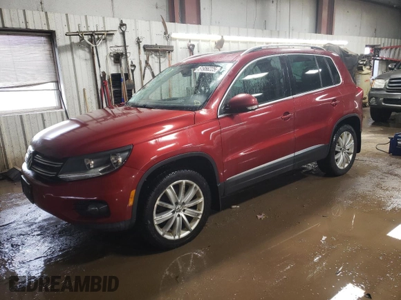 2013 Volkswagen Tiguan SE z VIN WVGBV3AX8DW092397, wystawiony jako Copart lot #51956225 z przebiegiem 138 901 mil mil oraz Szkoda całkowita • Salvage title. Historia ofert i sprzedaży dostępna na DreamBid. Obrazek 1.