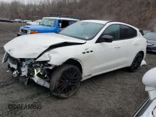 2022 Maserati Levante GT with VIN ZN661XUA4NX392139, listed as a Copart auction lot 47613605 with 16,703 mi miles and Salvage Title. Bid and sale history available at carsss.com. Image 1.