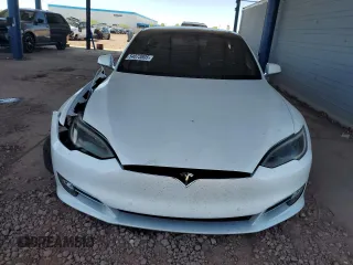 2019 Tesla Model S 75D с VIN 5YJSA1E20KF307100, выставлен на аукционе Copart как лот 54073805 с пробегом 93 644 миль миль и Списание • Salvage title. История ставок и продаж доступна на DreamBid. Изображение 5.
