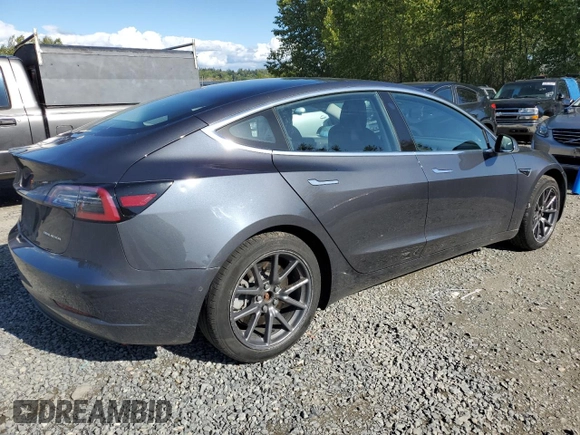 2018 Tesla Model 3 Long Range Battery z VIN 5YJ3E1EB1JF119368, wystawiony jako Copart lot #54059834 z przebiegiem 49 216 mil mil oraz Szkody całkowita. Historia ofert i sprzedaży dostępna na DreamBid. Obrazek 3.