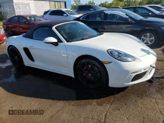 2017 Porsche 718 Boxster z VIN WP0CA2A89HS221297, wystawiony jako Copart lot #68283993 z przebiegiem 9668 mil mil oraz . Historia ofert i sprzedaży dostępna na DreamBid. Obrazek 4.