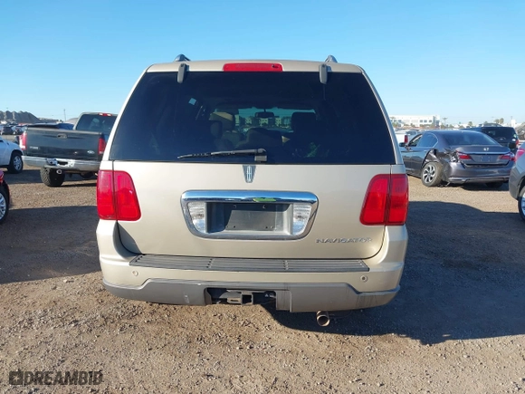 2004 Lincoln Navigator Luxury with VIN 5LMFU27R14LJ42966, listed as a IAAI auction lot 41614278 with 203,785 mi miles. Bid and sale history available at carsss.com. Image 17.