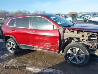 2019 Jeep Cherokee Limited with VIN 1C4PJMDX8KD121008, listed as a IAAI auction lot 41748829 with 129,247 mi miles. Bid and sale history available at carsss.com. Image 14.