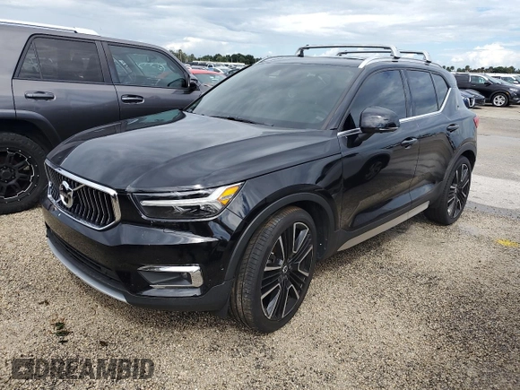 2020 Volvo XC40 Inscription z VIN YV4162UL7L2186709, wystawiony jako Copart lot #74259414 z przebiegiem Nie podano mil oraz Nie do naprawy • Non repairable. Historia ofert i sprzedaży dostępna na DreamBid. Obrazek 1.
