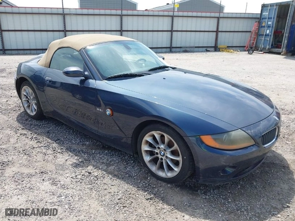 2004 BMW Z4 2.5i with VIN 4USBT33594LR68458, listed as a IAAI auction lot 41873219 with 113,587 mi miles. Bid and sale history available at carsss.com. Image 1.
