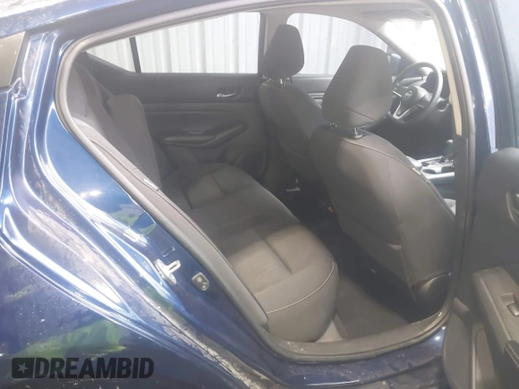 2019 Nissan Altima S with VIN 1N4BL4BV4KC246105, listed as a IAAI auction lot 41996875 with 112,436 mi miles and . Bid and sale history available at carsss.com. Image 8.